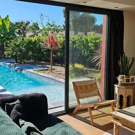 빌라 Jardin Luxuriant Et Piscine Chauffee 페삭
